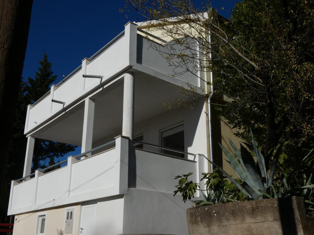 Tomo Apartment Starigrad Paklenica Bagian luar foto